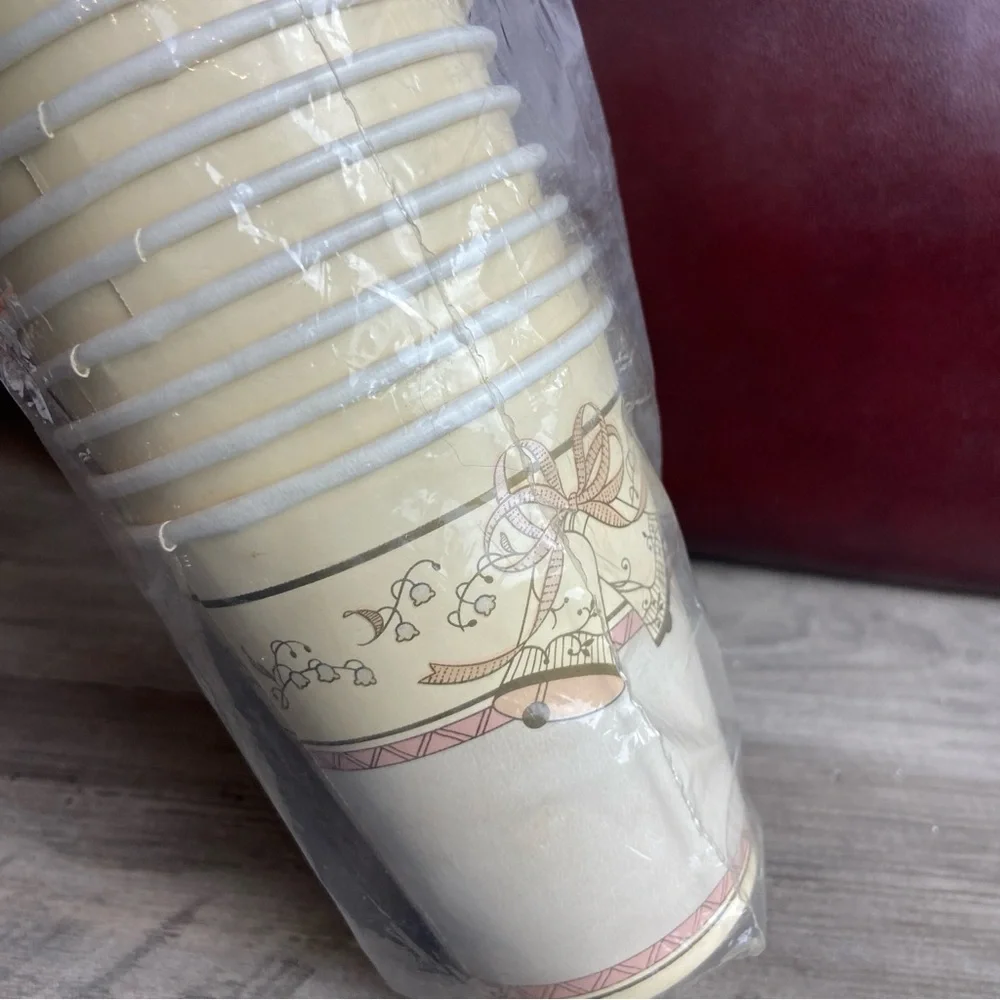 Vintage Bell Design Wedding,‎ Paper Cups, One Sleeve-25 cups, ‘80s Wedding.